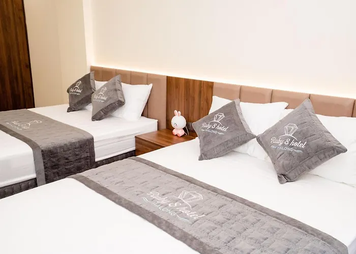 Ruby 8 Hotel *