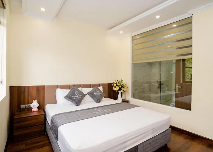 Ruby 8 Hotel *